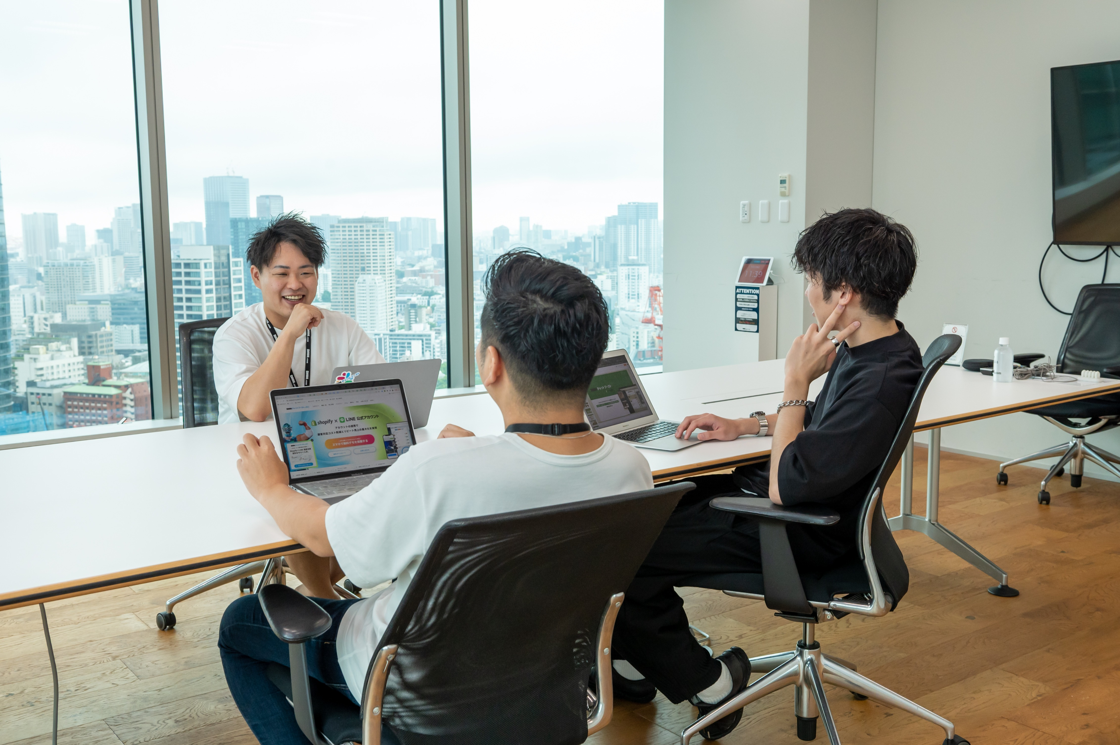 SaaSのフィールドセールスを募集！DMM Grpでチャレンジしませんか？ - 株式会社DMM Boostの法人営業の採用 - Wantedly