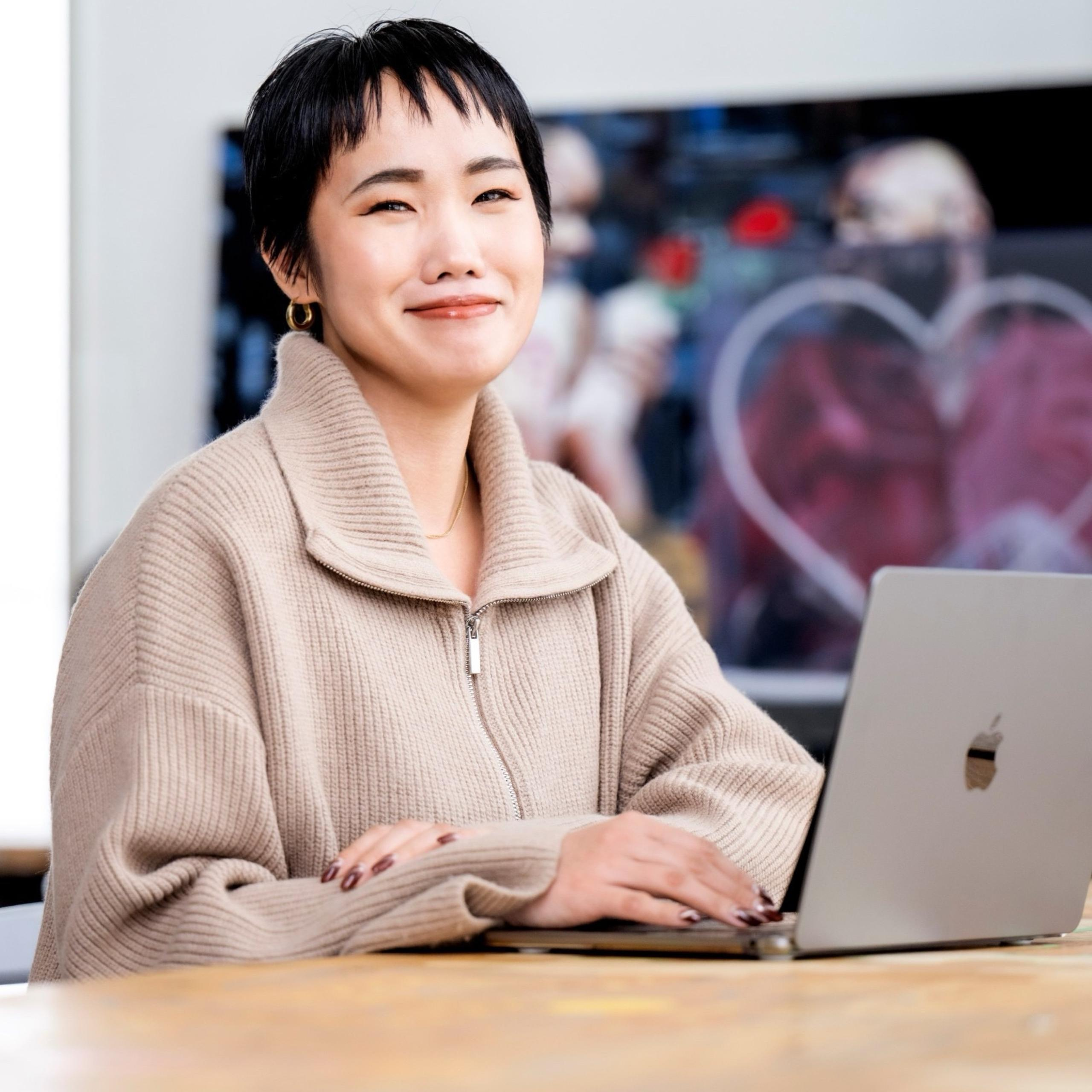 Mutsumi Kawamichi Gustavich