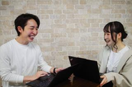 コミュニケーションを重視しており、メンター制度や、チームリーダーや上長との1on1を定期的に実施。