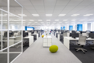 社内風景。広々快適です。