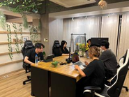 オフラインミーティングをしている様子です！