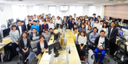全社員でパチリ。