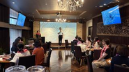 クライアント、ライター、パートナー企業を招いて開催した10周年パーティー。かかわる人とのつながりを大切にしています。