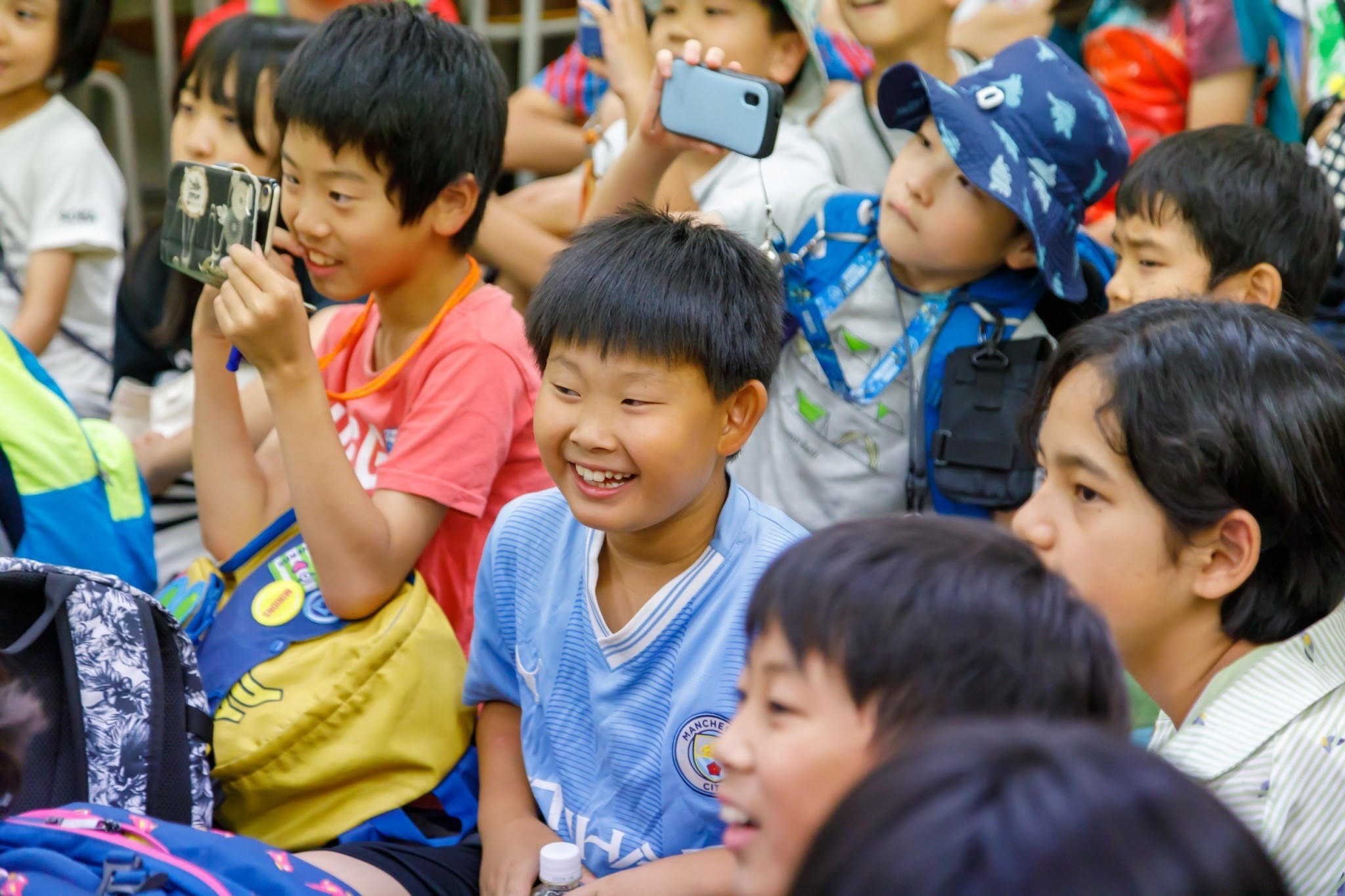 日本一子どもの事を話す職員室のノート～奇跡を起こす学校～　2/3