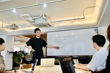  大阪支社｜ECコンサルタント　有名企業・ブランドの案件多数！