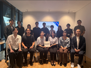 26卒の内定者との集合写真（内定者交流会の様子）
