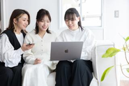 SNS運用代行に関しては、提案から撮影、納品まで一貫したサービスを提案しております