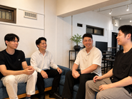 時に議論しながら最適解を探っていきます