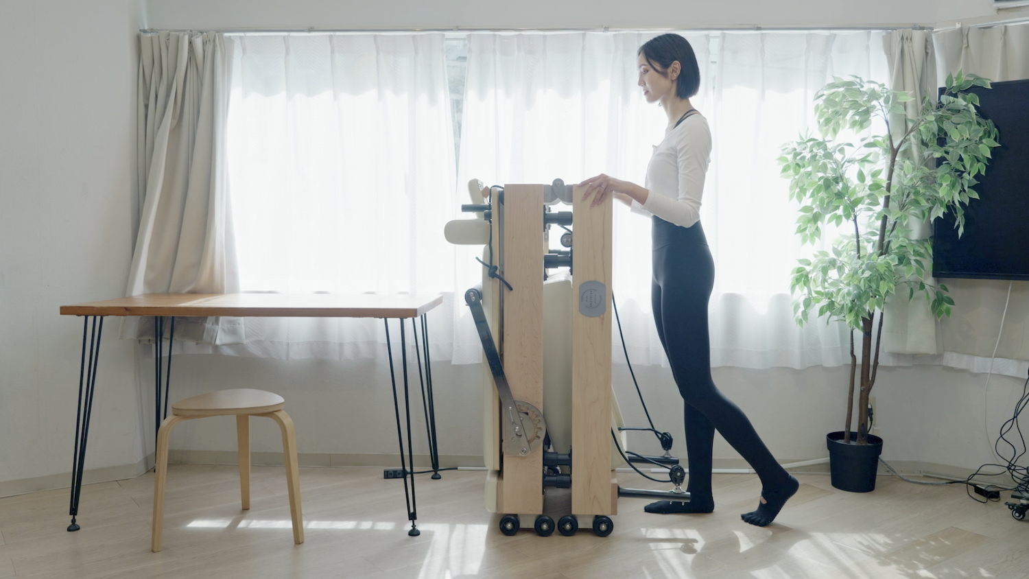 axiscore pilates｜折り畳みリフォーマーV01