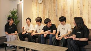 わたしたちは、インフラ事業、SaaS事業を手掛けている会社です。テクノロジーが進化する中、まだまだ多い「アナログ」で「不便」なことをインターネットによって解決すべく事業を展開しております！