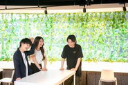 コミュニケーションを多く取って問題解決に取り組んでいます。
