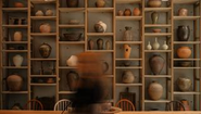 「口頭継承する - Telling - 後世に残したい創造性を」をコンセプトに、2025.4よりOPENした「Telling Cafe & Gallery」店舗。tells market経由で届いた食材や食器類、工芸品などを、食や展示とともに味わえる空間です。さらに、金継ぎ教室や、日本舞踊ワークショップ、瞑想やピラティスなどの催しもあります。東京・青山という地から、人から人へ継承されてきたものものを体感いただけます。