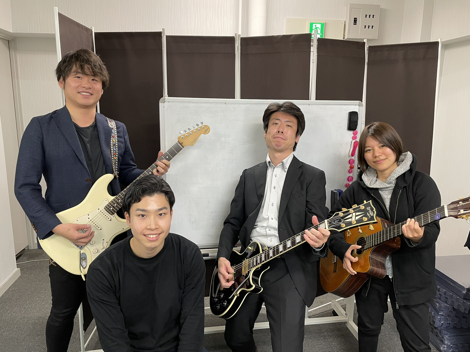当社の社員はミュージシャンが多くいて今でも現役で音楽をしながら仕事を頑張っています。