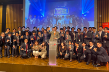 学歴不問！外資系セールスの経営幹部候補に挑戦しないか！？