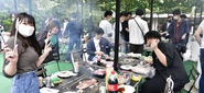 社内イベントは月１開催！年に一度のBBQは130名以上が参加する大きなイベントです🍖先輩や他部署の社員とも交流できる機会です！イベントの詳細については、ストーリーにも掲載しております✔︎