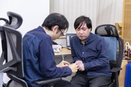 感電デバイスUNAGIの基盤を確認中