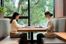 若手中心のデザイン会社で、AIを使いこなす次世代デザイナーインターン募集！