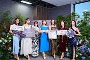多くの女性Crewが在籍しています！🌼 男女比6:4ほど。私たちは、本当の「Woman empowerment」を追求します。本当の意味で女性が活躍できる会社でありたい。Roadグループには、高い志を持つ多くの女性Crewが在籍しています。