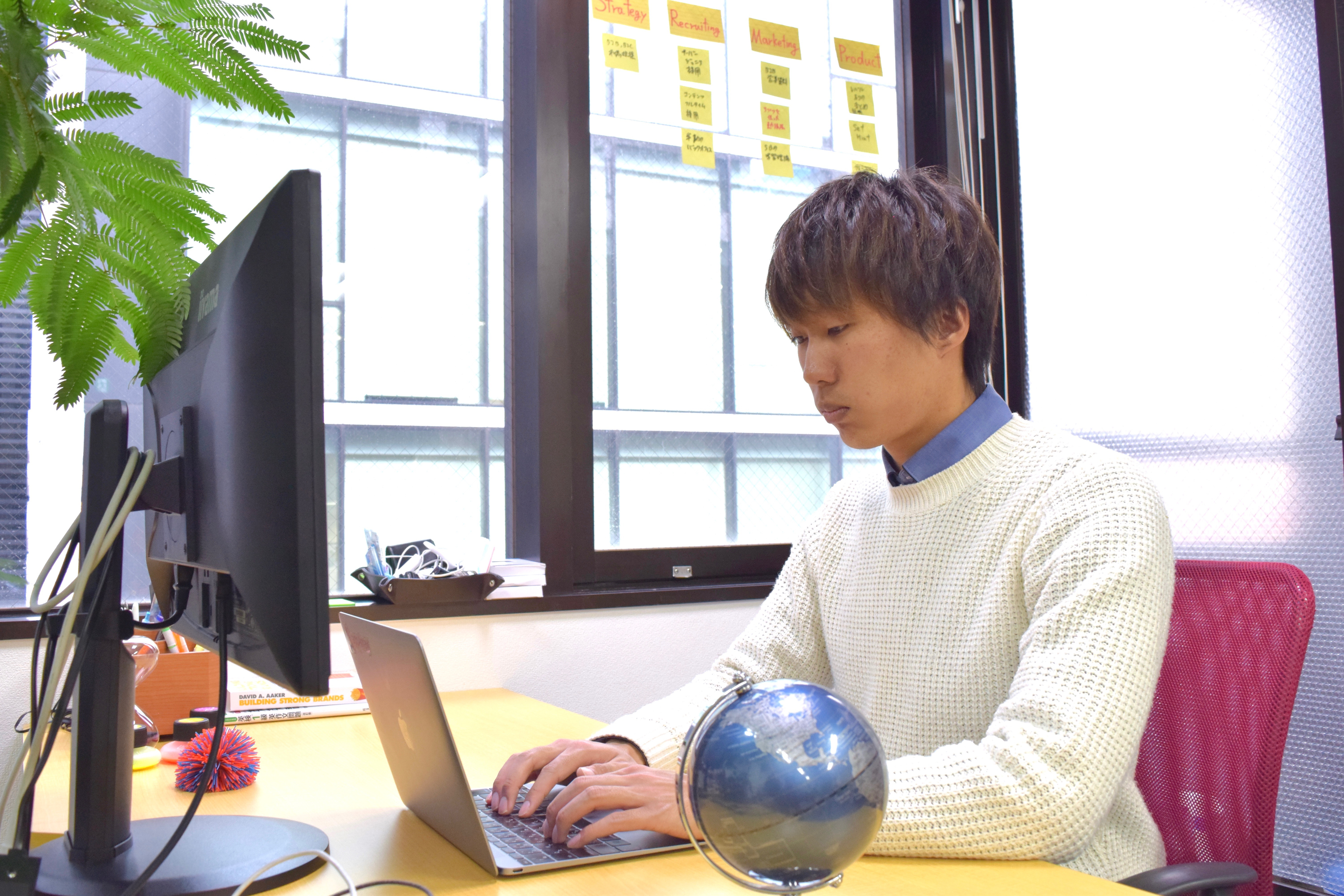 「いつか自分で起業してみたいんです」。大企業志望だったエンジニアが、AI英会話アプリのベンチャー企業に入社を決めた理由（前編）