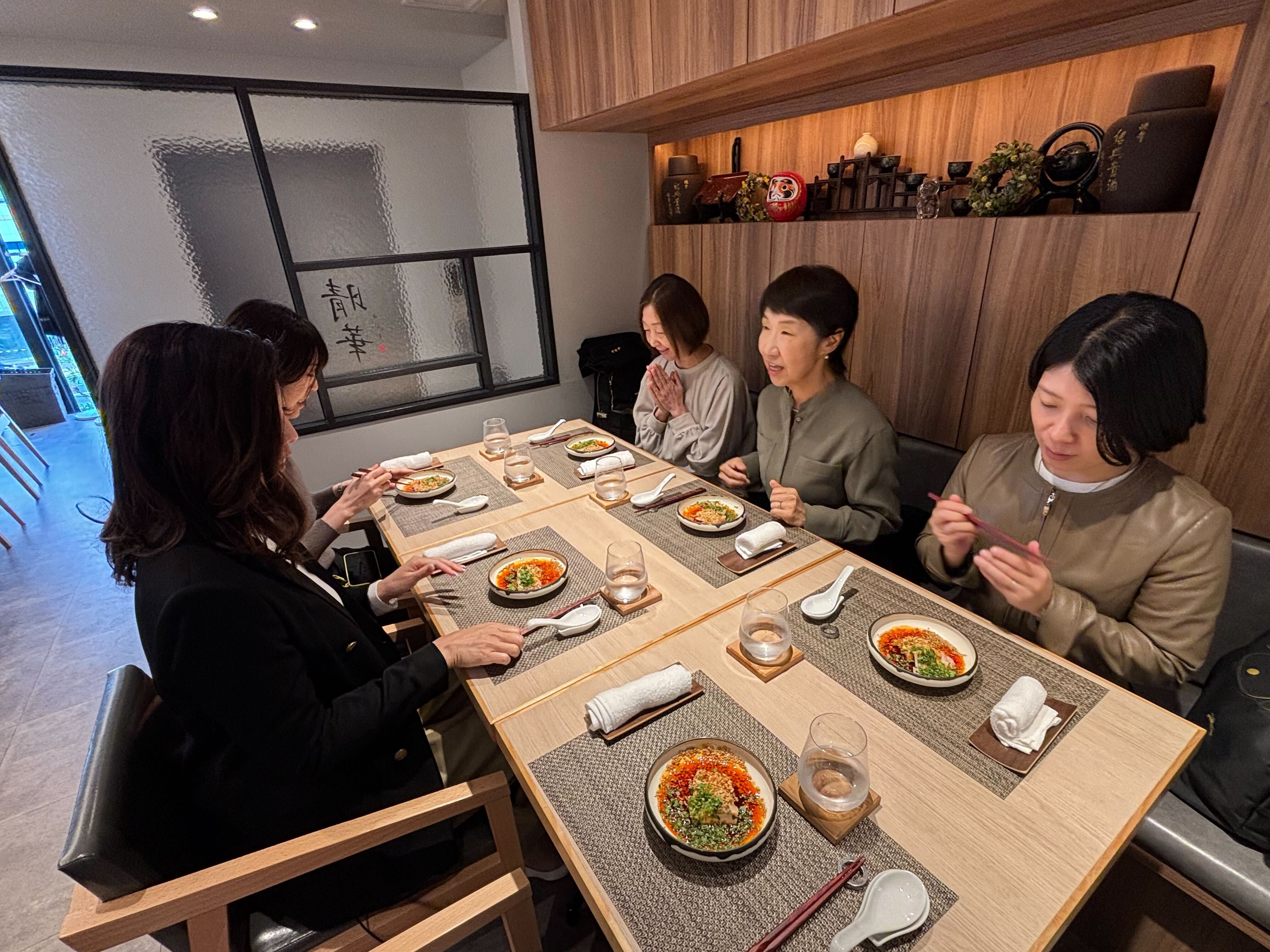 ごちサマで、今日も“つながる”時間を。おいしいランチが、チームの距離をぐっと近づける。｜サマンサの日常