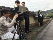 企画段階から関わり、常に結果を意識したデザインを心がけています。撮影時もしっかりディレクターとして指示を出し、良いモノができるように気合を入れて頑張っています。