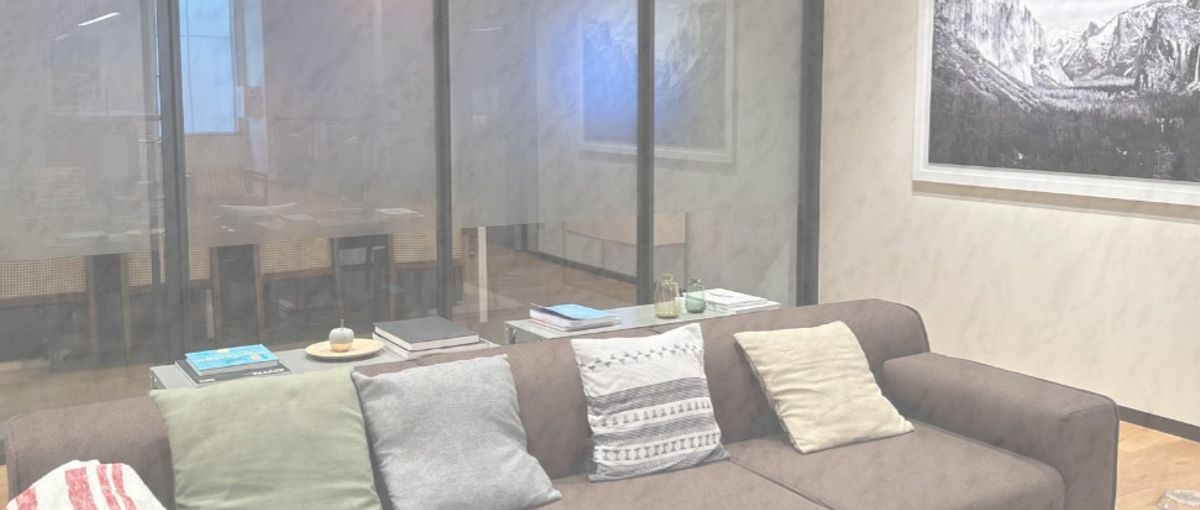 明るさが取り柄！好きなエンタメ業界でそのスキル活かしませんか？