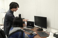 人と技術の話をしたり、何かを教えたりが好きな人が多く、コミュニケーションは豊富です！