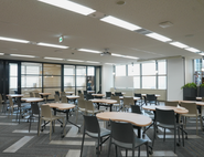 新宿本社はデザイナーズオフィスです。