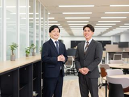 常にチャレンジを楽しむ社員が多く在籍しています！社内はお互い相談しやすい風通しの良い雰囲気です。