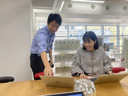 社員数10名程の少人数精鋭の会社で、部門問わず日々協力しながら仕事に取り組んでいます。風通しがよく、意見も通りやすい職場です。