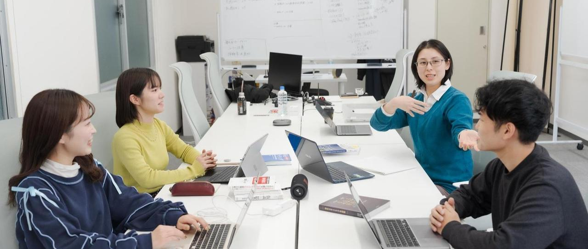 経験ゼロからプロのマーケターへ。マーケを学べる学校のような職場！