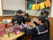 イツノマ本社は駄菓子屋を経営する中学生で賑やか