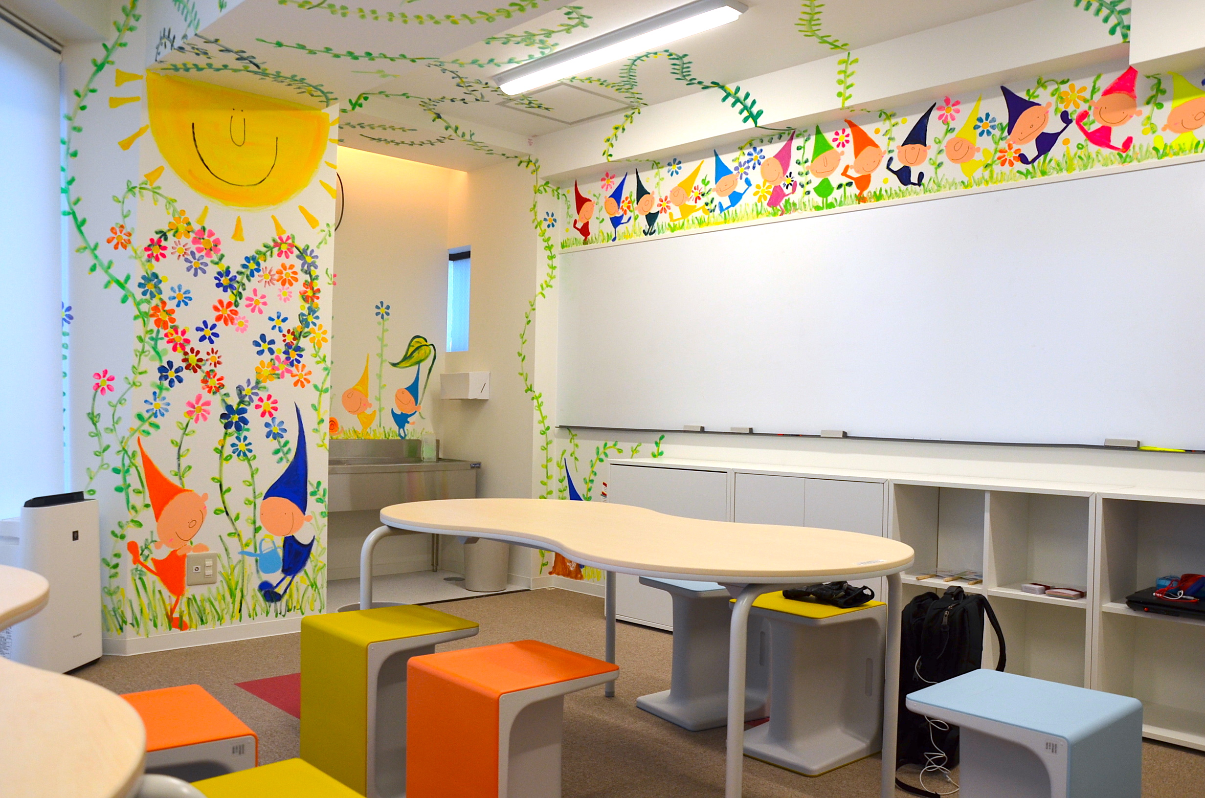 MOMO KID’S 下井草園　WALL ART