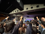 チームで協力しながら成果にコミットしてます！