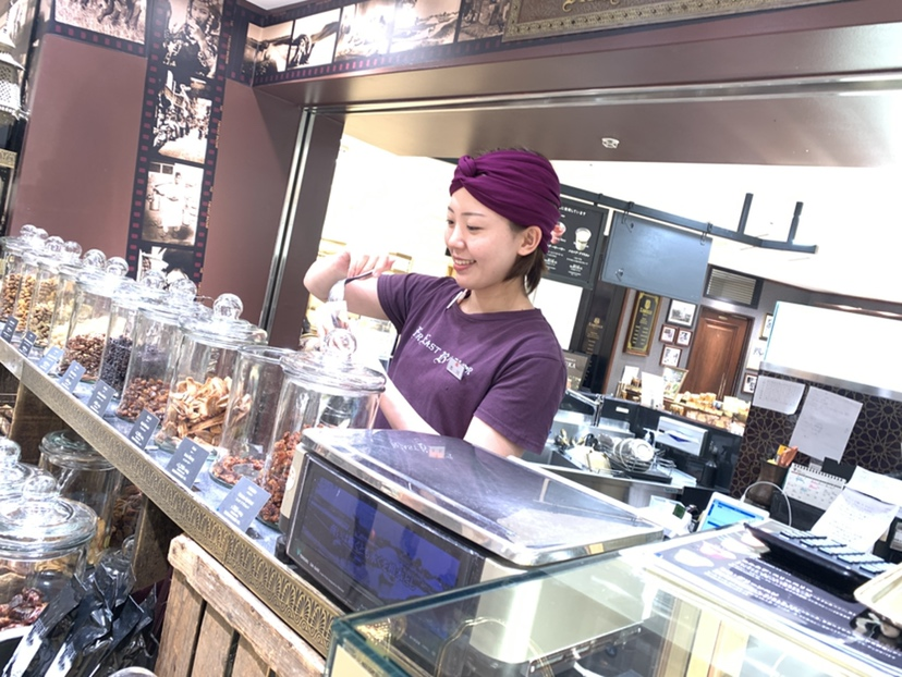 【社員インタビュー】FAR EAST BAZAAR 大阪高島屋店　古川美里