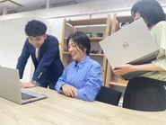 未経験からエンジニアを目指す方をサポート！会社メンバー全員で成長できるような環境づくりを行っております。