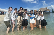 年1回の社員旅行、セブ島ビーチ🌴での1枚です。