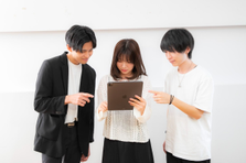 経理アシスタント！業績超好調につき人手が必要です！ベンチャー企業でのびのび