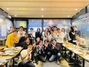 全社員が集まっての懇親会。まだまだ小さな組織ですが、これからの組織づくりに欠かせないコアメンバーたちです。