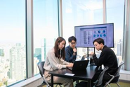 経験豊富なシニアエンジニアからのナレッジトランスファーを受けながら、生成AIを活用した機能開発もできます