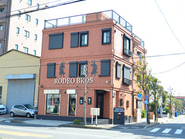 実店舗の2Fがオフィスになります。