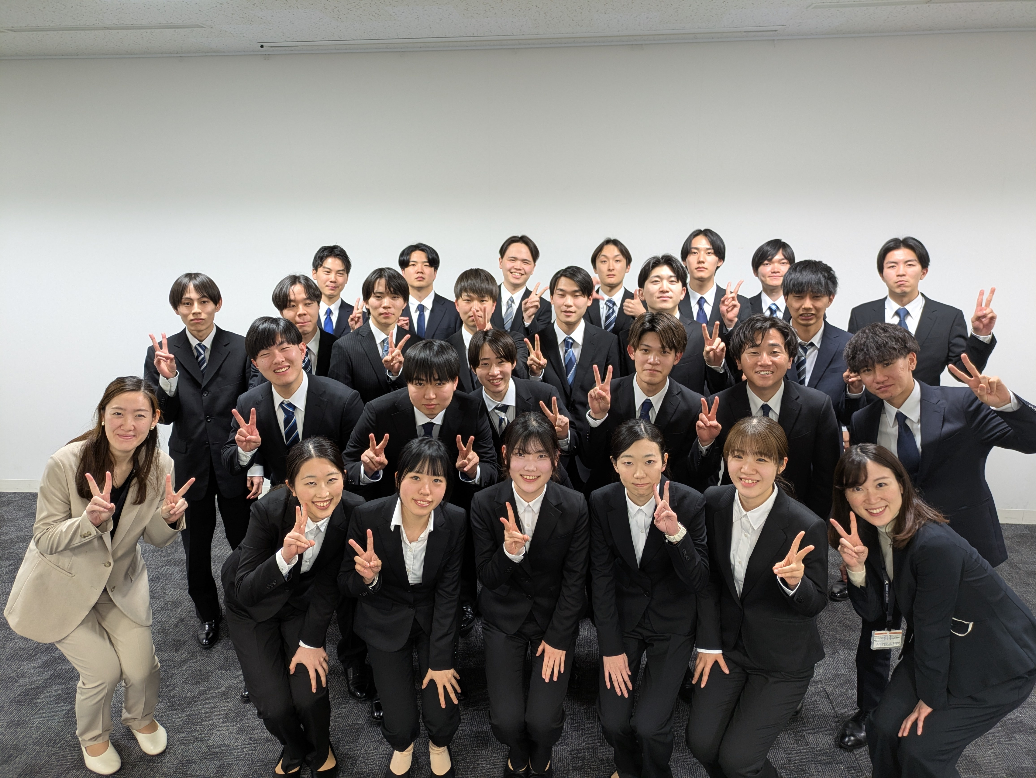 【新卒入社式】この春、“普通”な私たちが、プロになる物語が始まった。