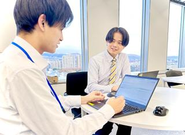 部署を横断したプロジェクトチームが形成されることも多くあり、それぞれがスペシャリストとして責任をもって業務に取り組んでいます。