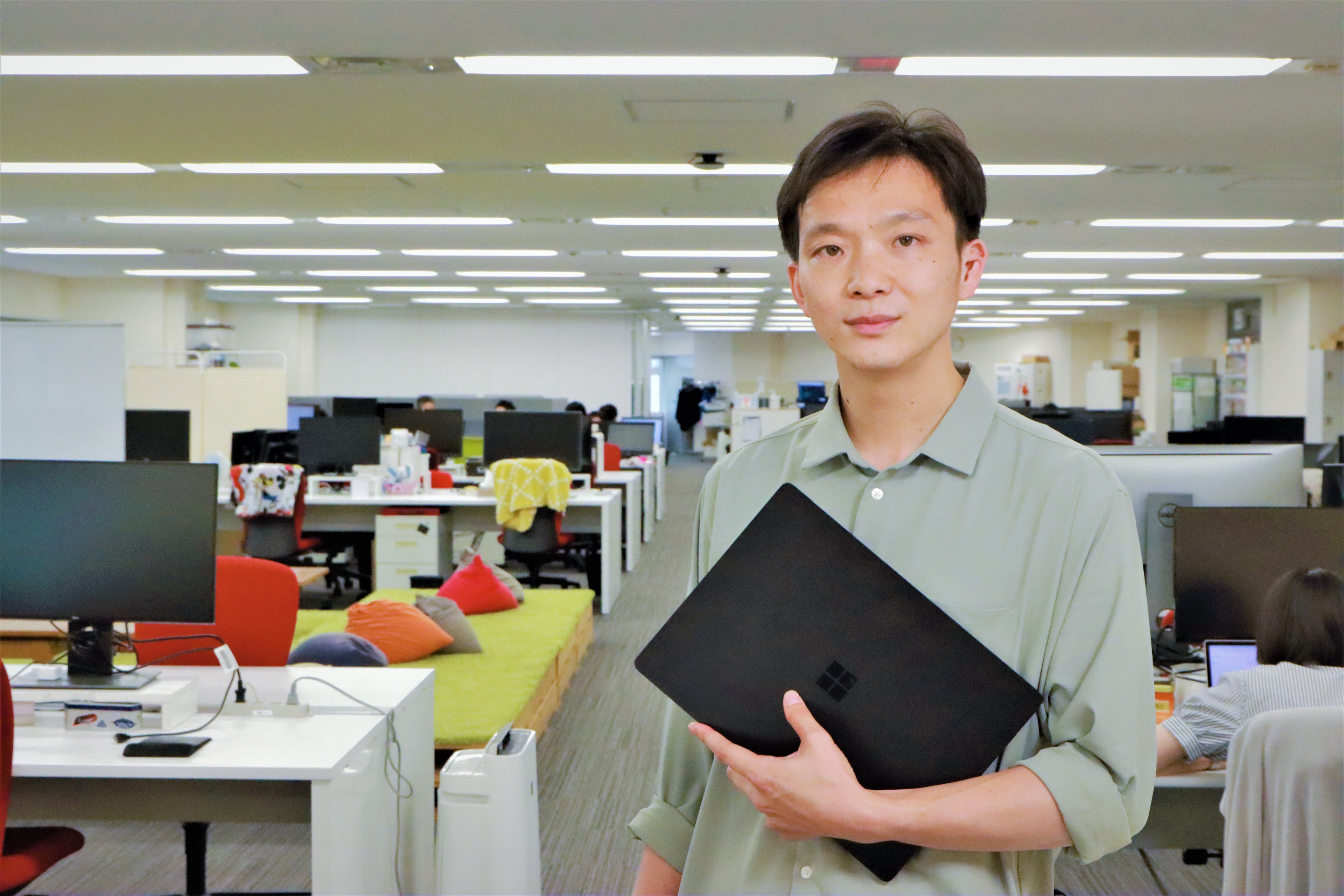 【社員インタビュー｜社内SE】攻めの情シスへ。ITでみんなの生産性を上げる仕組みを作っていきたい。