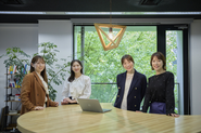 エンジニア採用に関して、入社後しっかりと研修をして技術を身に着けて頂きます。本社の学習スペースでは同じ研修期間中の仲間とも交流ができる環境です！