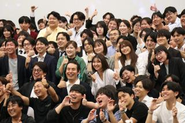 仕事はハードかもしれませんが、支え合う仲間がいるので安心してください！一蓮托生の気持ちで、チーム一丸となりミッションを達成します。