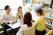 本部は東京・中野にあります。その他、都内に3拠点、岩手県、宮城県、福島県、島根県にそれぞれ1拠点を運営。