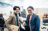 お客様に最適なソリューションを提供するため、営業とエンジニアが密に連携。活発な議論と和やかな雰囲気の中で、日々、最高のパフォーマンスを追求しています。