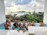 定期的に社内イベント開催！（写真は沖縄旅行！）