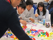 今回のインターンシップでは、極限まで思考し続けることで、脳から汗が噴き出す2日間のビジネスバトルフィールドを開催。